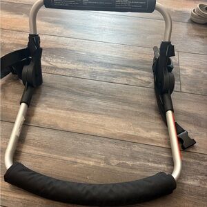 Thule Universal Car Seat Adapter